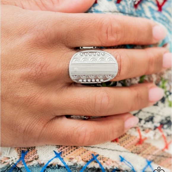 Teeming With Texture - Silver ring NWT - Picture 2 of 3